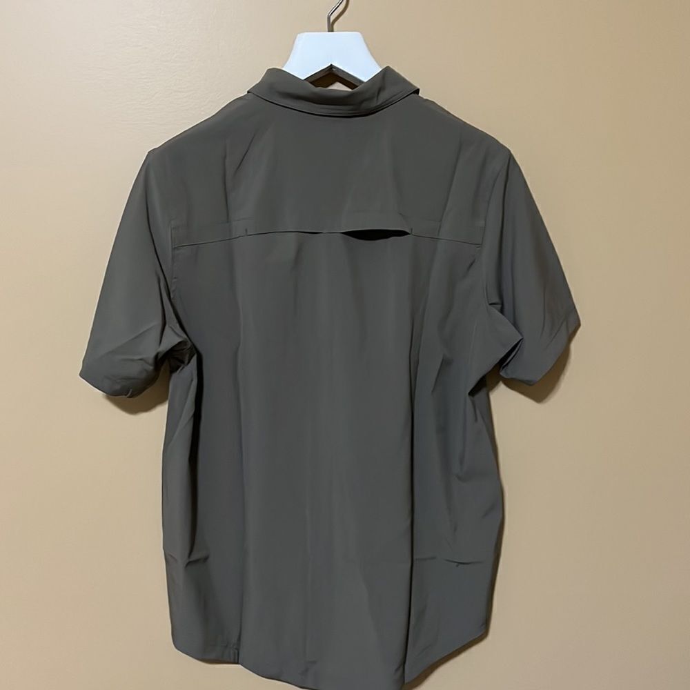 CAMEL CROWN quick dry button up shirt. Small. NWT - Picture 2 of 8